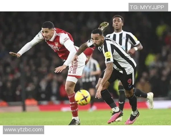 奥莫尼亚与艾米斯的激烈对决揭示了球队实力与战术的较量