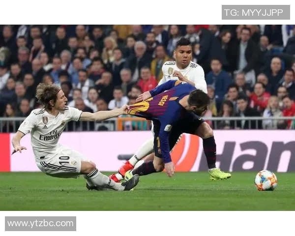 塞维利亚迎来重磅转会,欧冠资格之争进入白热化阶段 塞维利亚迎来重磅转会,欧冠资格之争进入白热化阶段