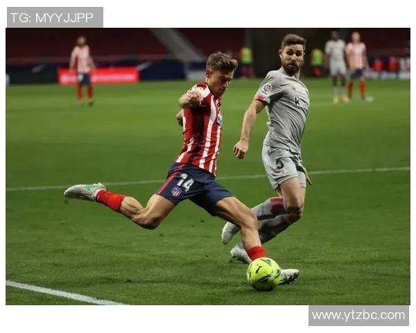 图森与兰辛燃烧的激烈对决揭示了两队实力与战术的较量与未来发展潜力 图森与兰辛燃烧的激烈对决揭示了两队实力与战术的较量与未来发展潜力